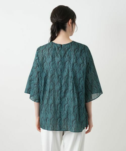 Leilian PLUS HOUSE / レリアンプラスハウス シャツ・ブラウス | プリントフレアブラウス【BOURGE】 | 詳細9