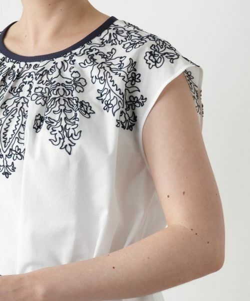 Leilian PLUS HOUSE / レリアンプラスハウス シャツ・ブラウス | 刺繍フレンチスリーブブラウス【BOURGE】 | 詳細13