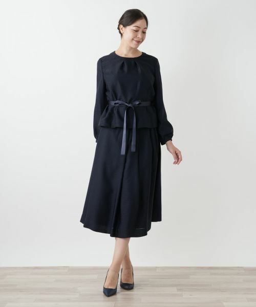 Leilian PLUS HOUSE / レリアンプラスハウス セットアップ | 表情ボーダーノーカラーブラウススーツ | 詳細1