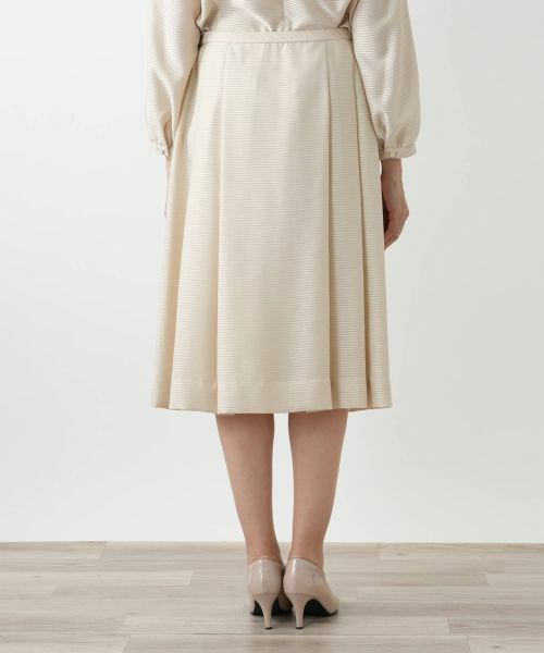 Leilian PLUS HOUSE / レリアンプラスハウス セットアップ | 表情ボーダーノーカラーブラウススーツ | 詳細19