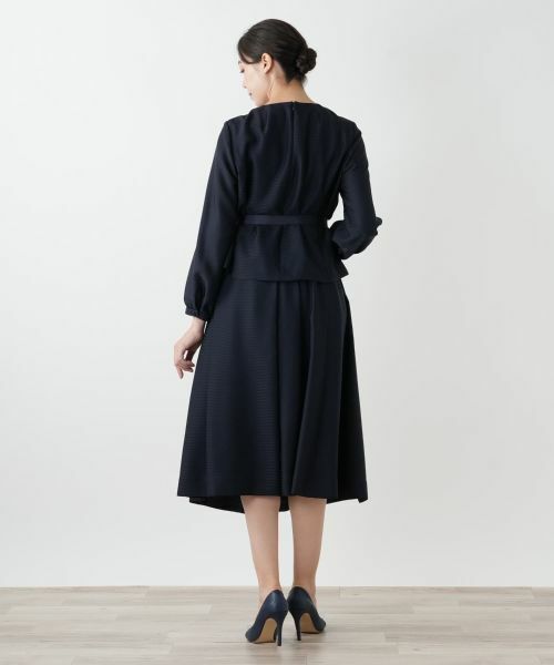 Leilian PLUS HOUSE / レリアンプラスハウス セットアップ | 表情ボーダーノーカラーブラウススーツ | 詳細3