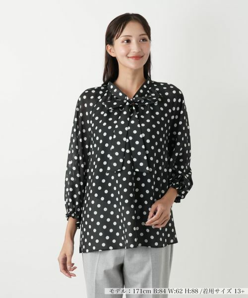 Leilian PLUS HOUSE/レリアンプラスハウス ドットボウタイブラウス【プラス企画】 ブラック 13+