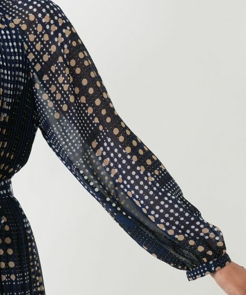 Leilian PLUS HOUSE / レリアンプラスハウス ドレス | ドットプリーツワンピース【ROCHAS Premiere】 | 詳細10