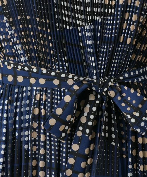 Leilian PLUS HOUSE / レリアンプラスハウス ドレス | ドットプリーツワンピース【ROCHAS Premiere】 | 詳細14