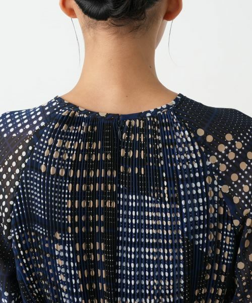 Leilian PLUS HOUSE / レリアンプラスハウス ドレス | ドットプリーツワンピース【ROCHAS Premiere】 | 詳細9