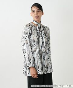 Leilian PLUS HOUSE / レリアンプラスハウス シャツ・ブラウス | プリントボウタイブラウス【ROCHAS Premiere】