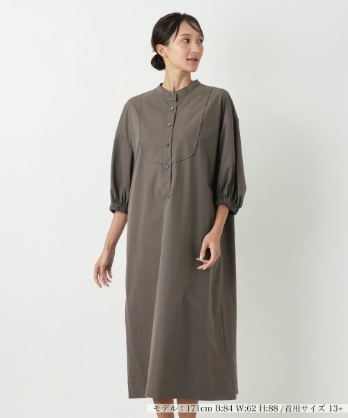 Leilian PLUS HOUSE/レリアンプラスハウス スタンドカラーワンピース【プラス企画】 カーキ系 13+ Leilian PLUS HOUSE/レリアンプラスハウス スタンドカラーワンピース【プラス企画】 カーキ系 13+
