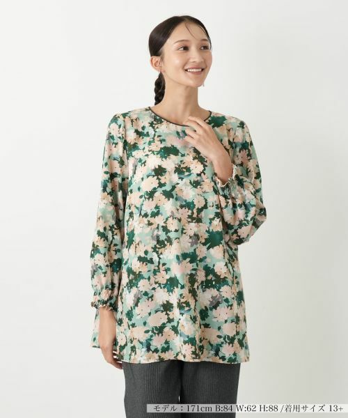 Leilian PLUS HOUSE/レリアンプラスハウス 花柄ブラウス【Leilian WHITE LABEL】 グリーン 17+ Leilian PLUS HOUSE/レリアンプラスハウス 花柄ブラウス【Leilian WHITE LABEL】 グリーン 17+
