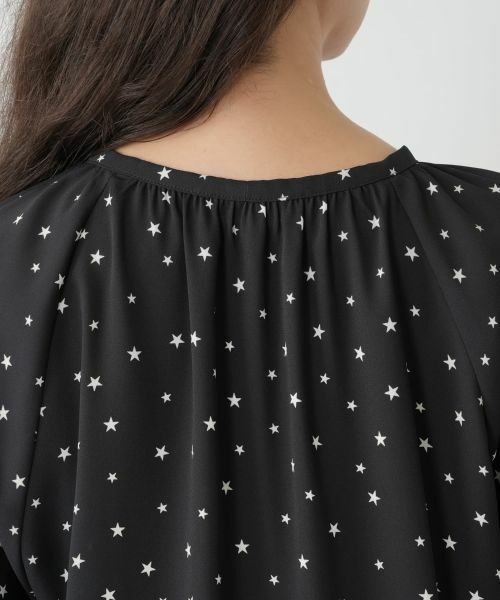 Leilian PLUS HOUSE / レリアンプラスハウス シャツ・ブラウス | 星柄プリントリボンブラウス【NEMIKA】 | 詳細11