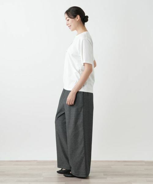 Leilian PLUS HOUSE / レリアンプラスハウス Tシャツ | パフュームボトル刺繍カットソー【NEMIKA】 | 詳細2