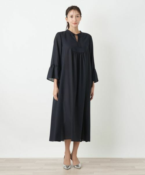 Leilian PLUS HOUSE / レリアンプラスハウス ドレス | キーネックフレアスリーブワンピース【BOURGE】 | 詳細1