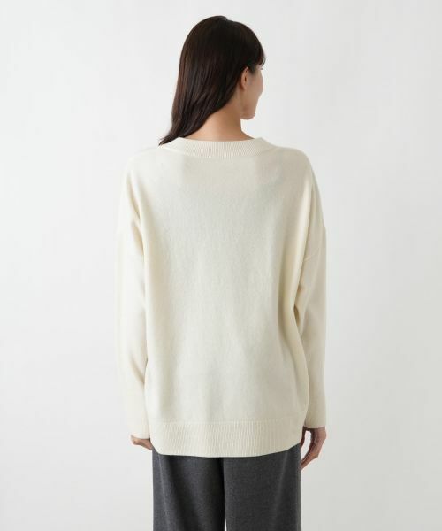 Leilian PLUS HOUSE / レリアンプラスハウス ニット・セーター | Vネックモチーフプルオーバー【BOURGE】 | 詳細12