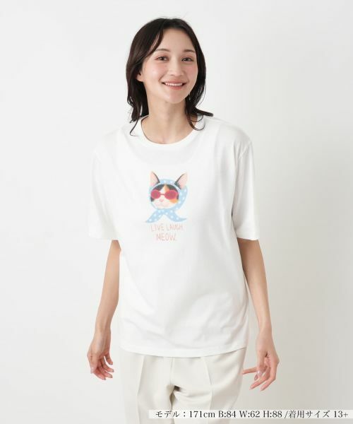 Leilian PLUS HOUSE / レリアンプラスハウス Tシャツ | 三毛猫プリントTシャツ【NEMIKA】（アイボリー）