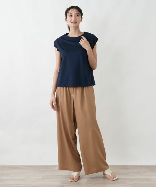 Leilian PLUS HOUSE / レリアンプラスハウス カットソー | 刺繍フレンチスリーブジャージプルオーバー【SORAGE】 | 詳細1