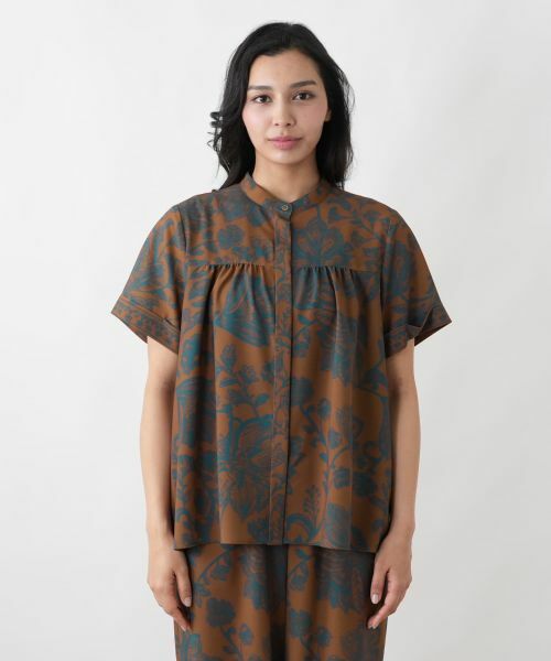 Leilian PLUS HOUSE / レリアンプラスハウス シャツ・ブラウス | ボタニカルプリントギャザーブラウス【プラス企画】 | 詳細4