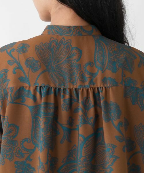 Leilian PLUS HOUSE / レリアンプラスハウス シャツ・ブラウス | ボタニカルプリントギャザーブラウス【プラス企画】 | 詳細8
