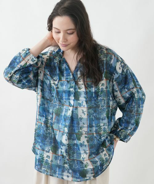 Leilian PLUS HOUSE / レリアンプラスハウス シャツ・ブラウス | フラワープリントブラウス（ブルー系）