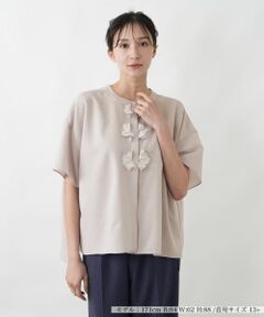 Leilian PLUS HOUSE / レリアンプラスハウス シャツ・ブラウス | フラワーモチーフブラウス【BOURGE】