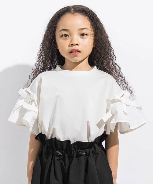 LIBERCORE par BEBE / リベルコア パル ベベ Tシャツ | リムーバブルリボンフレア袖スムースプルオーバー親子お揃い(110~140cm)（オフホワイト）