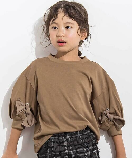LIBERCORE par BEBE / リベルコア パル ベベ Tシャツ | BIGリボンモチーフバルーンスリーブ天竺6分袖Tシャツ 親子お揃い(110~140cm)（ブラウン）