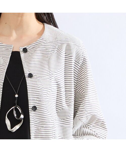 Liliane Burty(Lサイズ) / リリアンビューティ シャツ・ブラウス | 【M~4L】ウォッシャブルタックボーダージャカードブラウス | 詳細5