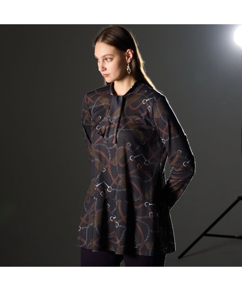 Liliane Burty（Lサイズ） / リリアンビューティ カットソー | 【M～4L】オーナメントプリントボウタイTシャツ | 詳細1