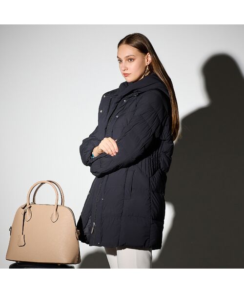 Liliane Burty（Lサイズ） / リリアンビューティ ダウンジャケット・ベスト | ヴィクトリアダウン使用　フード付きダウンコート | 詳細1