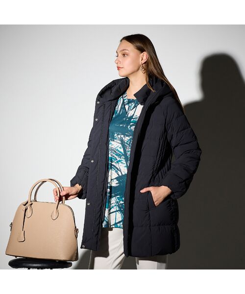 Liliane Burty（Lサイズ） / リリアンビューティ ダウンジャケット・ベスト | ヴィクトリアダウン使用　フード付きダウンコート | 詳細2