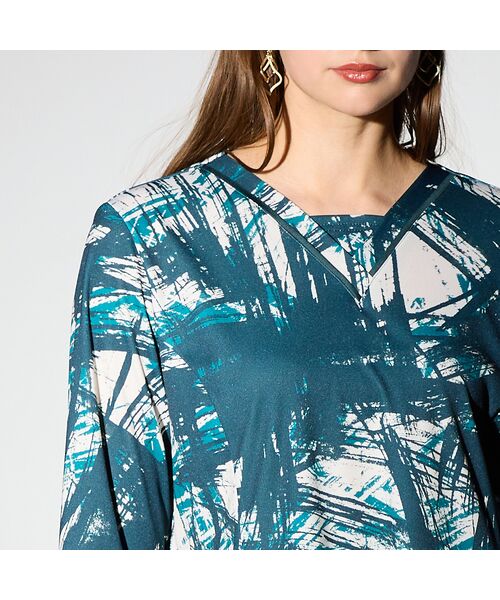 Liliane Burty（Lサイズ） / リリアンビューティ カットソー | 【M～４L】幾何プリントプルオーバーチュニック | 詳細4