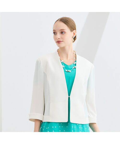 Liliane Burty(Lサイズ) / リリアンビューティ ノーカラージャケット | 【WEB先行販売・セットアップ対応】バックサテン梨地ノーカラージャケット(ホワイト)