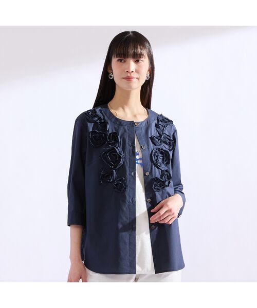Liliane Burty（Lサイズ） / リリアンビューティ シャツ・ブラウス | 【M～4L】ブロード花モチーフブラウス（ダークブルー）