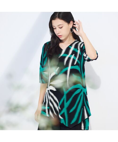 Liliane Burty(Lサイズ) / リリアンビューティ カットソー | 【M~4L】リーフバックカットジャカードTシャツ(ブラック)