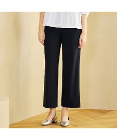 美しい新シルエットのパンツ<br><br>【S・Mサイズ】【小さいサイズあり】<br>【3・5・7・9号サイズ】<br><br>細番手のポリエステル・レーヨン糸を梳毛引きした糸を使用し、タテヨコ2方向に伸縮性があります。膨らみと柔らかさがあり適度な落ち感が特徴。<br><br>広がり過ぎない程よいワイド具合にこだわりお作りした美しい新シルエット。小柄さんにもすっきりと穿けるワイドパンツを目指しました。<br><br><br><b>◆コーディネート◆</b><br><br>やや広めのソフトワイドパンツ。きれいめスタイルにも合わせられるよう、ワイドの広さ具合にこだわりお作りしています。<br><br>表面感が綺麗で落ち感の良いジョーゼット素材。品よく合わせやすいボトムです。<br><br>ライトグレー・ライトブラウン・ダークブルーの三色展開。<br><br>外国人モデル身長：172cm　着用サイズ：7号<br>日本人モデル身長：167cm　着用サイズ：7号<br><br><br><b>◆商品ポイント◆</b><br><br>素材の厚さ　：普通<br>素材の透け感：透けない<br>素材の光沢　：光沢がない<br>素材の伸縮性：ある<br>裏地仕様　　：総裏<br>ウエスト仕様：後ゴム仕様　<br>ファスナー　：あり<br>ポケット　　：前後にあり　後ろポケットボタン付き<br>手洗い　　　：不可<br><br><b>◆リリアンビューティエクラ◆</b>【S・Mサイズ】<br><br>洗練された大人のファッションを楽しむ、アクティブで魅力ある女性のためのブランド。 Sサイズをベースに「着心地」「シルエット」にこだわりを持ったコンテンポラリーなコレクション。 リュクスな雰囲気を演出するSーMサイズを提案します。<br> <br>※撮影環境により　光の当たり具合で色味が違って見える場合があります。 <br>※モデル画像はサンプルを使用しているため、色味やサイズ・プリント位置・仕様などに変更がある場合がございます。 ご了承くださいませ。<br>※Mサイズは一部商品にて展開　オンラインショップと一部店舗のみの限定商品となっております<BR>