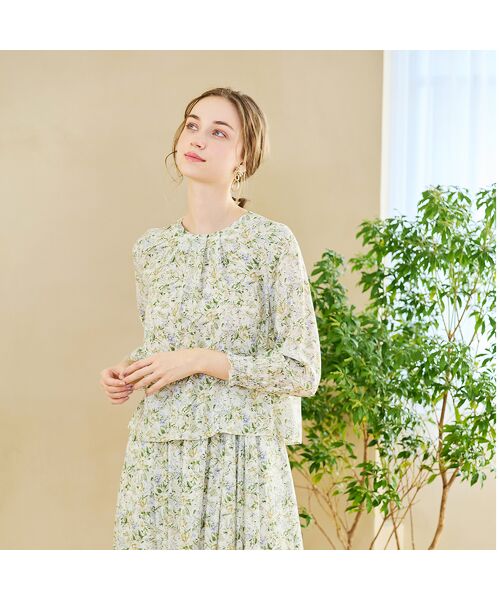 Liliane Burty ECLAT(Sサイズ)/リリアンビューティ エクラ 【セットアップ対応/S・Mサイズ】IPEKER フラワープリントブラウス オフ S Liliane Burty ECLAT(Sサイズ)/リリアンビューティ エクラ 【セットアップ対応/S・Mサイズ】IPEKER フラワープリントブラウス オフ S