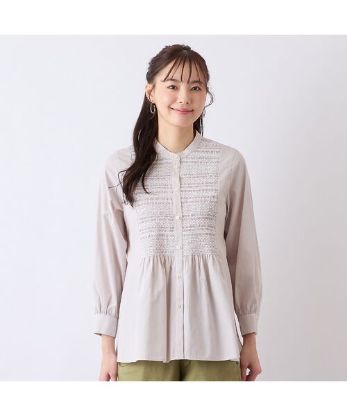 Liliane Burty ECLAT(Sサイズ)/リリアンビューティ エクラ 【Charme par Eclat】ペンシルブロード スモッキングブラウス ライトベージュ M Liliane Burty ECLAT(Sサイズ)/リリアンビューティ エクラ 【Charme par Eclat】ペンシルブロード スモッキングブラウス ライトベージュ M