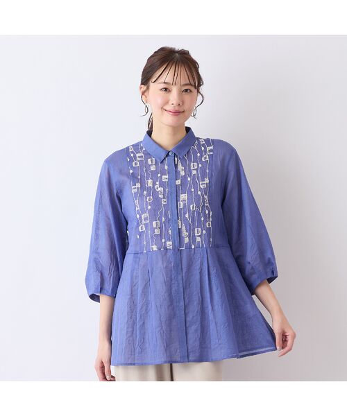Liliane Burty ECLAT(Sサイズ)/リリアンビューティ エクラ 【S・Mサイズ】綿麻ワッシャー刺繍ブラウス ブルー S Liliane Burty ECLAT(Sサイズ)/リリアンビューティ エクラ 【S・Mサイズ】綿麻ワッシャー刺繍ブラウス ブルー S