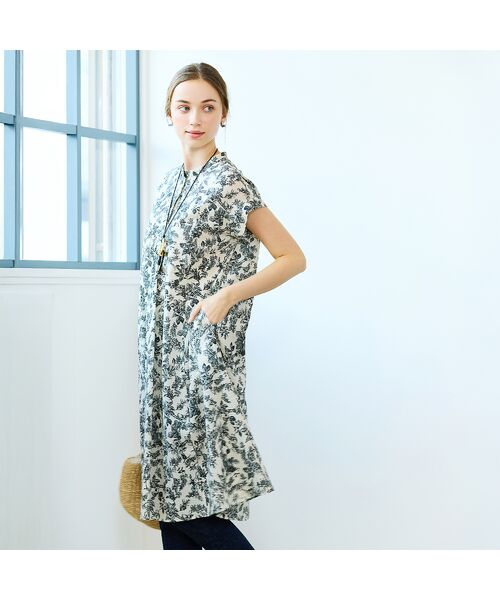 Liliane Burty ECLAT（Sサイズ） / リリアンビューティ エクラ ミニ丈・ひざ丈ワンピース | 【S・Mサイズ】ミラクルウェーブ　フラワープリントワンピ | 詳細2