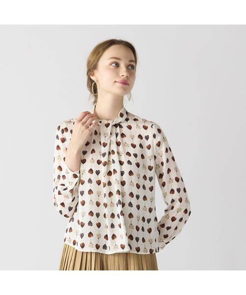 Liliane Burty ECLAT（Sサイズ） / リリアンビューティ エクラ シャツ・ブラウス | 【洗える】チョコレートプリントボウタイブラウス | 詳細1