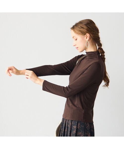 Liliane Burty ECLAT(Sサイズ)/リリアンビューティ エクラ 【洗える】吸湿発熱ハイネックTシャツ ブラウン M Liliane Burty ECLAT(Sサイズ)/リリアンビューティ エクラ 【洗える】吸湿発熱ハイネックTシャツ ブラウン M