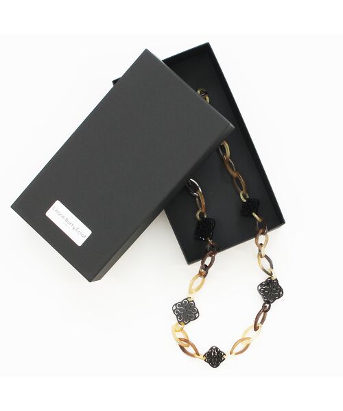 Liliane Burty ECLAT（Sサイズ） / リリアンビューティ エクラ ネックレス・ペンダント・チョーカー | 【一部店舗・オンラインショップ限定】ホーン透かし彫りトグルネックレス | 詳細8