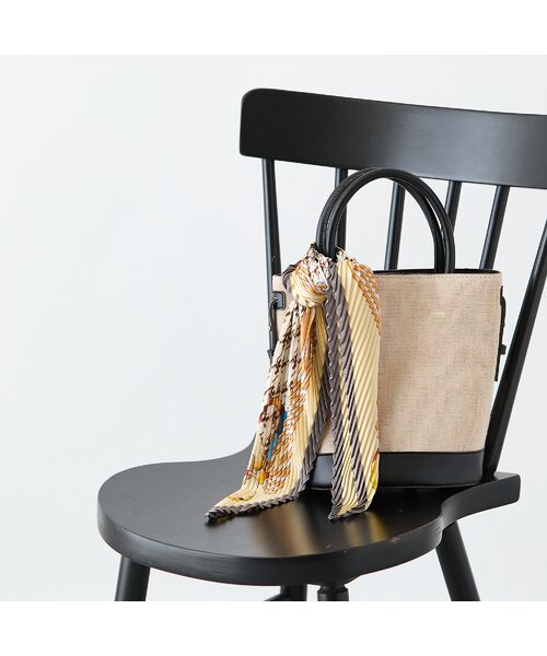 Liliane Burty ECLAT（Sサイズ） / リリアンビューティ エクラ マフラー・ショール・スヌード・ストール | 幾何柄プリーツ　ウォッシャブルスカーフ | 詳細1