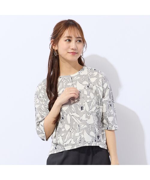 Liliane Burty ECLAT（Sサイズ） / リリアンビューティ エクラ カットソー | 【洗える】幾何プリントプルオーバーTシャツ | 詳細2