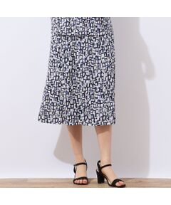 ■商品紹介■<br><b>【洗える】【セットアップ対応】</b><br><font color='#0063B1'>◆女性らしい足元を演出する柄スカートが新登場◆</font><br><br>薄手でさらっとした肌触りが人気の天竺素材のスカート。<br>落ち感がありシワにもなりにくいイージーケアが魅力です。<br>色が効いた幾何柄をプリントしたきれいめな雰囲気のスカートです。<br><br>8枚接ぎのセミフレアスカート。<br>広がり過ぎないきれいなシルエットが特徴です。<br><br>ご自宅で洗えるのも嬉しいポイントです。<br><br>・手洗い可<br><br>【モデル身長166cm】<br><br>同柄のTシャツとセットアップで着用可能です。<br>Tシャツ…製品品番12123542<br><br><br>■コーディネート■<br>シリーズのTシャツとのセットアップスタイルならエレガントな印象に。<br>もちろんシンプルなTシャツやブラウスとのコーディネートもおすすめです。<br>柄と色を合わせたトップスとならスッキリと着こなせます。<br><br>■商品特性■<br>素材の厚さ：やや薄い<br>素材の透け感：やや透ける<br>素材の光沢：光沢がない<br>素材の伸縮性：ある<br>裏地仕様：裏付き<br>ウエスト仕様：ストレッチインベル仕様<br>柄位置：商品によって異なる可能性あり<br>左脇にファスナー開きあり<br><br><br>■コンセプト■<br>旬なデザイン、素材を使ったトレンドアイテムから上質で高級感溢れるエレガンスアイテムまでを揃えたタウンコーディネートブランド。<br><br>＊撮影環境により光の当たり具合で色味が違って見える場合があります。<br>＊商品画像はサンプルのため、色味やサイズ、プリント位置、仕様などに変更がある場合があります。<br>＊取扱い表示をご確認の上、着用をお願いします。<BR>