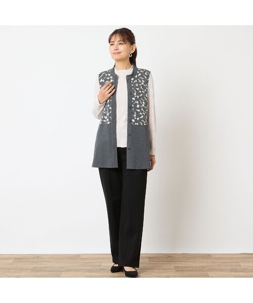 LOBJIE / ロブジェ ベスト | 【洗える・アンサンブル可能】花柄オパール加工ベスト | 詳細9