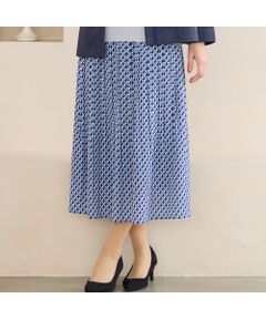 ■商品紹介■<br><b>【セットアップ対応】</b><br><font color='#0063B1'>◆セットアップでも楽しめる！足元を華やかに彩るプリントスカート◆</font><br><br>薄手で柔らかい梨地ジョーゼットに幾何柄をプリントしたスカート。<br>色が効いた小ぶりの柄が上品な印象を与えてくれます。<br><br>ウエストゴムでラクに穿けるスカートは、細かいプリーツ加工を施した繊細な一枚。<br>裾はプリーツを消してふんわりと仕上げました。<br>歩くたびに揺れる裾がフェミニンな大人の甘さ漂うスカートです。<br><br>シリーズのブラウスとセットアップで着用していただけます。<br>ブラウス…製品品番12035561<br><br>【モデル身長165cm】<br><br><br>■コーディネート■<br>シリーズのブラウスとのセットアップスタイルなら華やかな印象でお楽しみいただけます。<br>もちろんカットソーやジャケットとの着こなしも素敵。<br>程よくきちんと感があり秋のお出かけにピッタリのスカートです。<br><br>■商品特性■<br>素材の厚さ：やや薄い<br>素材の透け感：透けない<br>素材の光沢：光沢がない<br>素材の伸縮性：なし<br>裏地仕様：総裏<br>ウエスト仕様：総ゴム仕様（ファスナー開きなし）<br>柄位置：商品によって異なる可能性あり<br><br><br>■コンセプト■<br>旬なデザイン、素材を使ったトレンドアイテムから上質で高級感溢れるエレガンスアイテムまでを揃えたタウンコーディネートブランド。<br><br>＊撮影環境により光の当たり具合で色味が違って見える場合があります。<br>＊商品画像はサンプルのため、色味やサイズ、プリント位置、仕様などに変更がある場合があります。<br>＊取扱い表示をご確認の上、着用をお願いします。<BR>