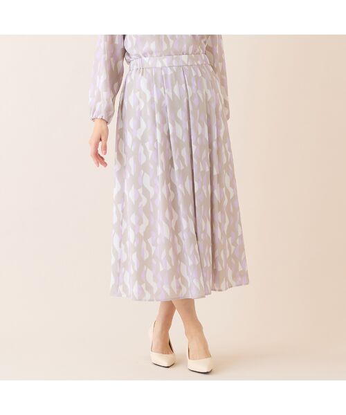 LOBJIE / ロブジェ ミニ・ひざ丈スカート | 【洗える・セットアップ可】幾何柄フレアスカート | 詳細1