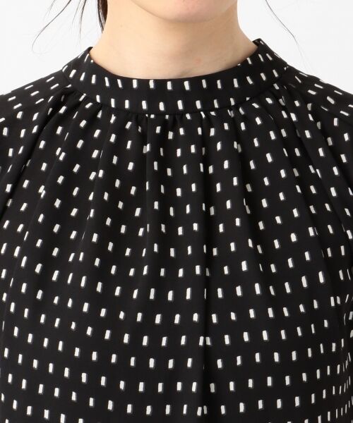 L size ONWARD(大きいサイズ) / エルサイズオンワード トップス | 【新型登場】Back Satin Amunzen ハイネック ブラウス | 詳細4