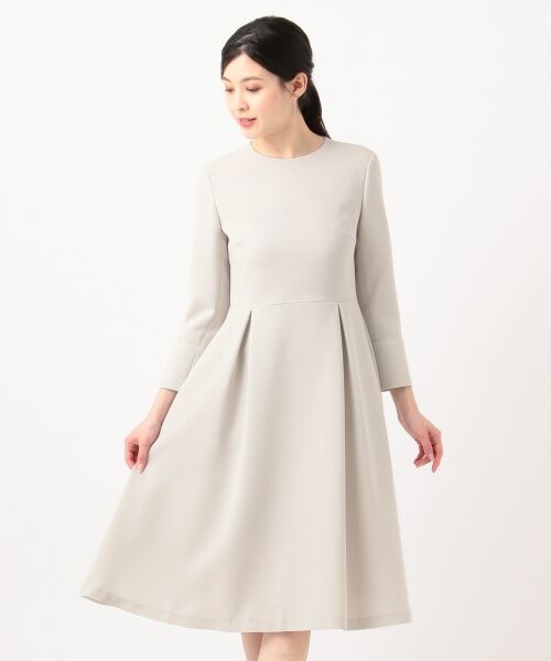 セール Very3月号掲載 Veryコラボ クラッシー タック ワンピース ミニ丈 ひざ丈ワンピース L Size Onward 大きいサイズ エルサイズオンワード ファッション通販 タカシマヤファッションスクエア