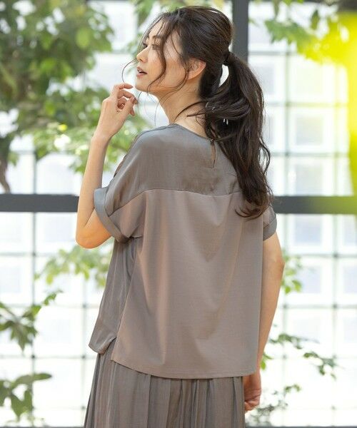 L size ONWARD(大きいサイズ) / エルサイズオンワード カットソー | 【洗える】イージーサテン 異素材コンビカットソー | 詳細3