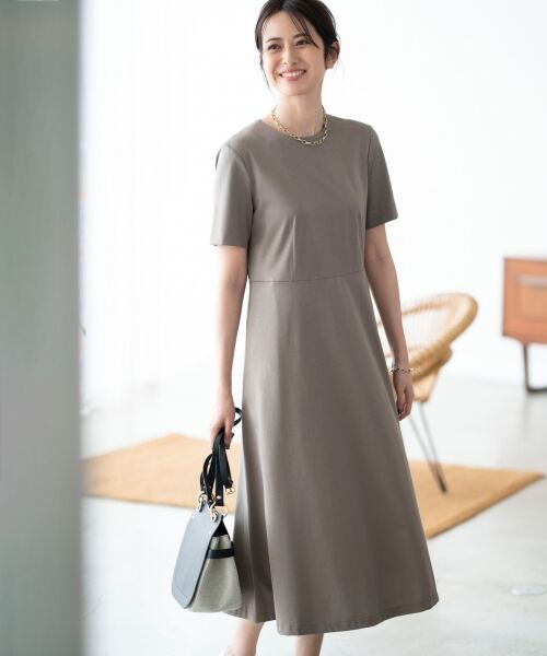 セール Web限定 Albini Jersey バックボタン ウエスト切り替え ワンピース ミニ丈 ひざ丈ワンピース L Size Onward 大きいサイズ エルサイズオンワード ファッション通販 タカシマヤファッションスクエア